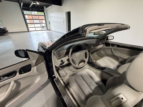 Used 2003 Mercedes-Benz CLK 430 Cabriolet w/ K4 Opt Pkg image 32