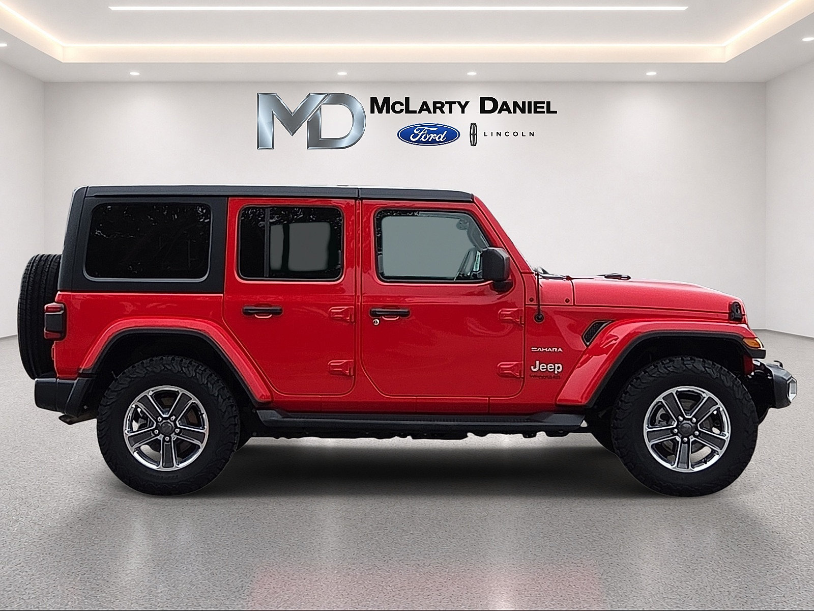 Used 2019 Jeep Wrangler Unlimited Sahara w/ Safety Group AWD/4WD image 6