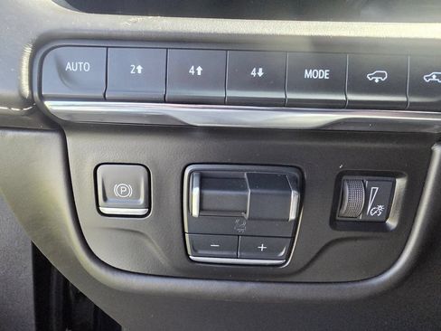 Used 2024 Cadillac Escalade Sport Platinum w/ LPO, ONYX Package AWD/4WD image 26