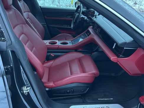 Used 2020 Porsche Taycan 4S image 13