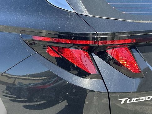 Certified 2025 Hyundai Tucson SE FWD image 15