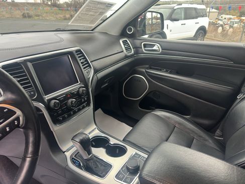 Used 2018 Jeep Grand Cherokee Summit image 8