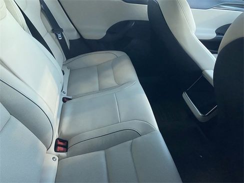 Used 2021 Tesla Model S Plaid image 7