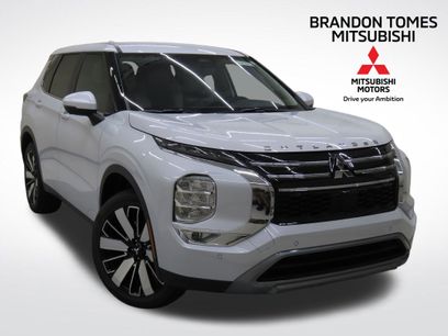 New 2025 Mitsubishi Outlander SE