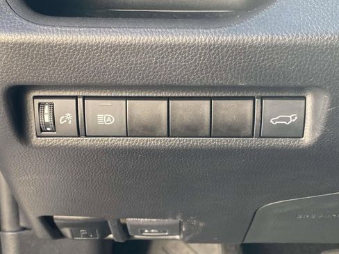 Used 2021 Toyota RAV4 XLE Premium FWD image 20