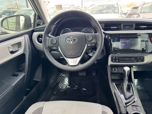 Used 2019 Toyota Corolla LE image 28