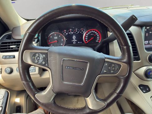 Used 2016 GMC Yukon XL Denali w/ Open Road Package AWD/4WD image 10