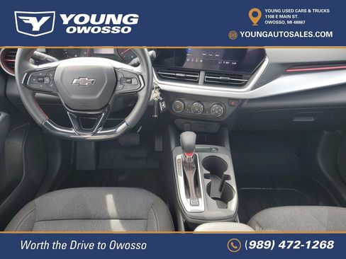 Used 2024 Chevrolet Trax RS FWD image 20