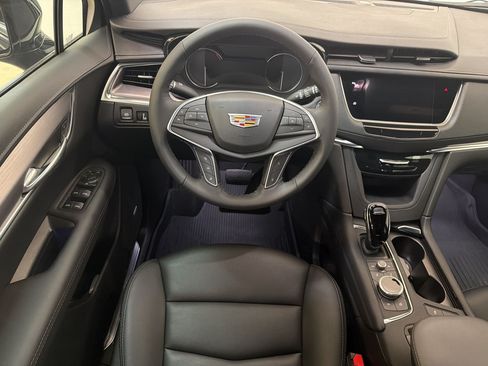 Used 2025 Cadillac XT5 Luxury w/ LPO, Floor Liner Package FWD image 27