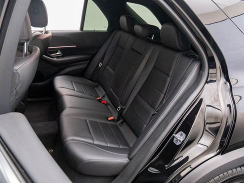 Used 2025 Mercedes-Benz GLE 450 4MATIC image 17