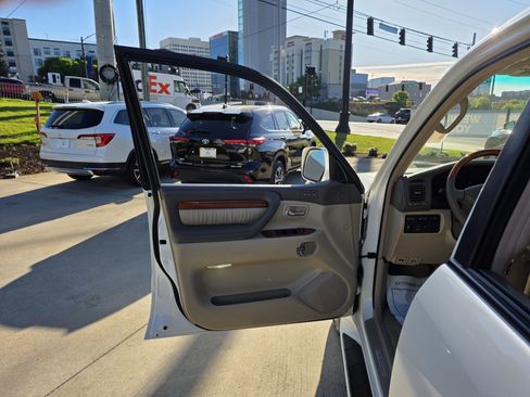 Used 2007 Lexus LX 470 4WD image 11