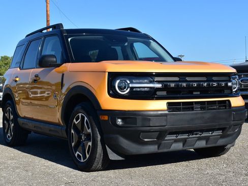 Used 2023 Ford Bronco Sport Outer Banks w/ Tech Package AWD/4WD image 3