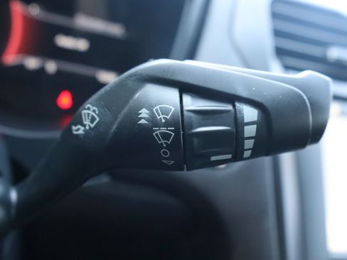 Used 2018 Ford Fusion SE w/ Equipment Group 201A FWD image 32