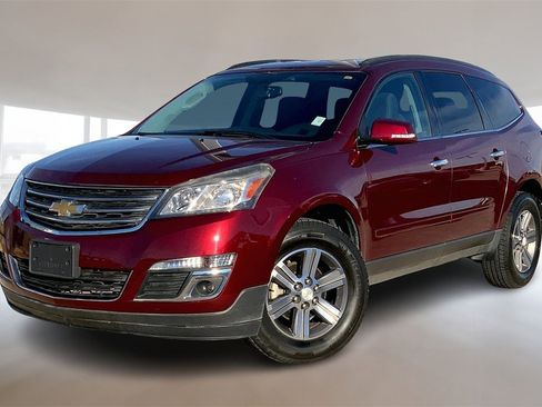 Used 2017 Chevrolet Traverse LT image 1