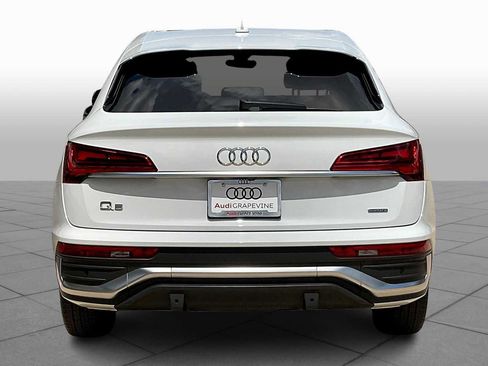 Used 2021 Audi Q5 2.0T Premium w/ Convenience Package image 4