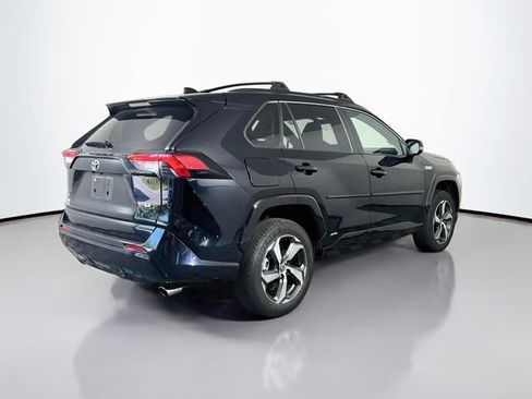 Used 2024 Toyota RAV4 SE w/ Weather & Moonroof Package AWD/4WD image 6