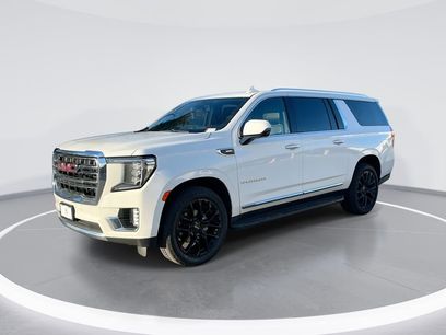 Used 2022 GMC Yukon XL SLT w/ SLT Luxury Package