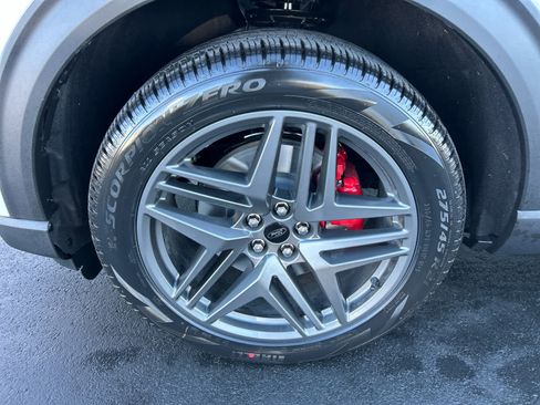 New 2026 Ford Explorer ST-Line w/ ST-Line Street Pack image 14