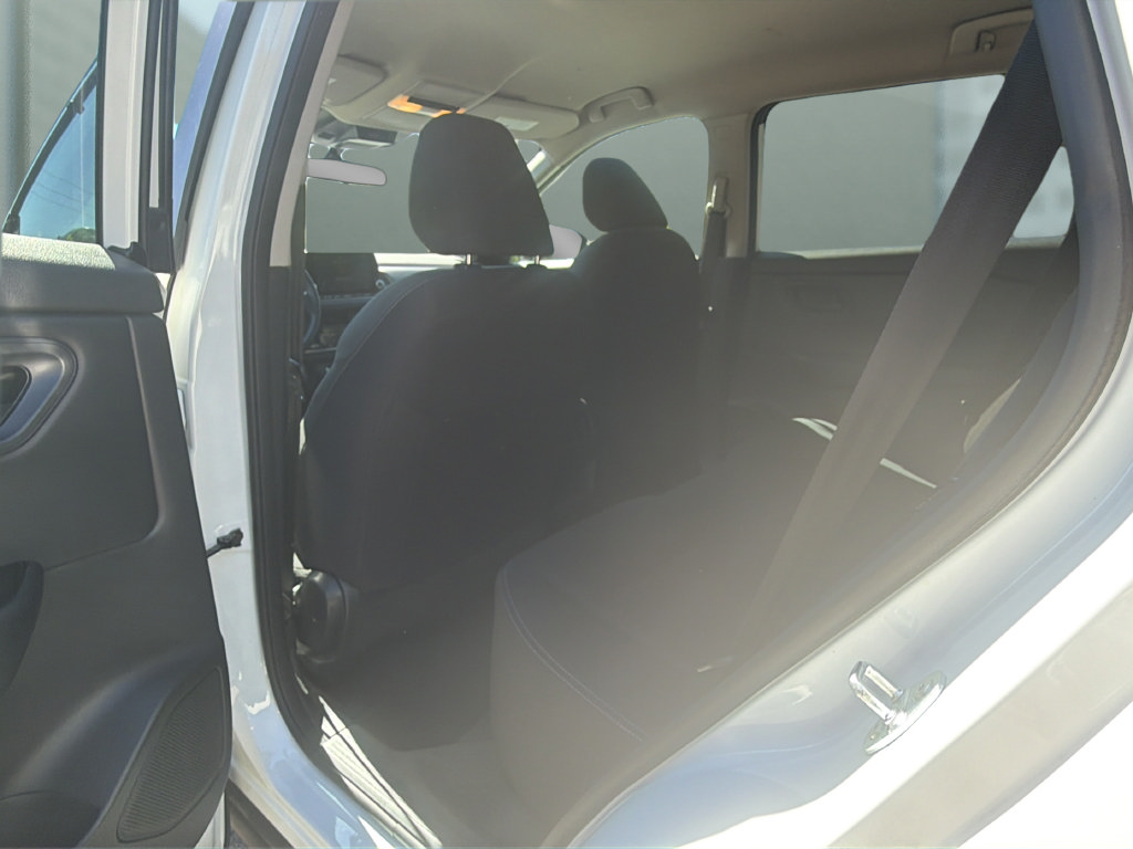 Used 2024 Nissan Rogue S FWD image 12