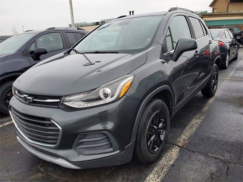 Certified 2017 Chevrolet Trax LT w/ LT Convenience Package image 4