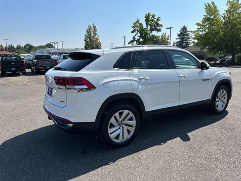 Used 2020 Volkswagen Atlas Cross Sport SE w/ Panoramic Sunroof Package AWD/4WD image 6