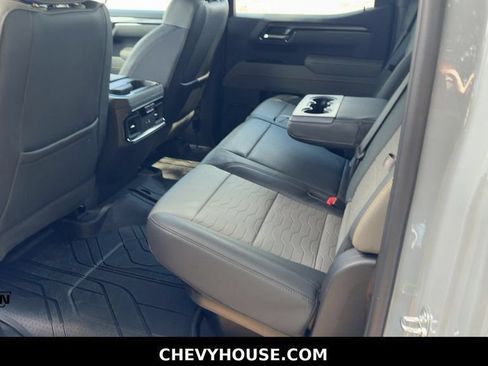 Used 2025 Chevrolet Silverado 1500 ZR2 AWD/4WD image 27