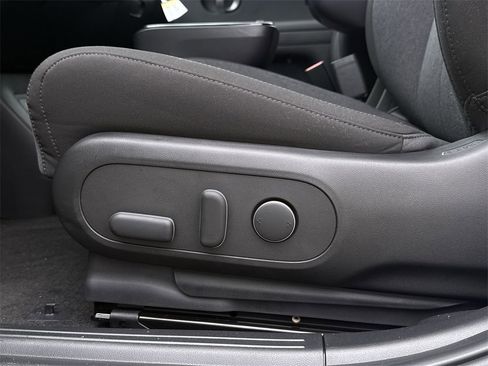 New 2025 Hyundai Ioniq 5 SE image 14