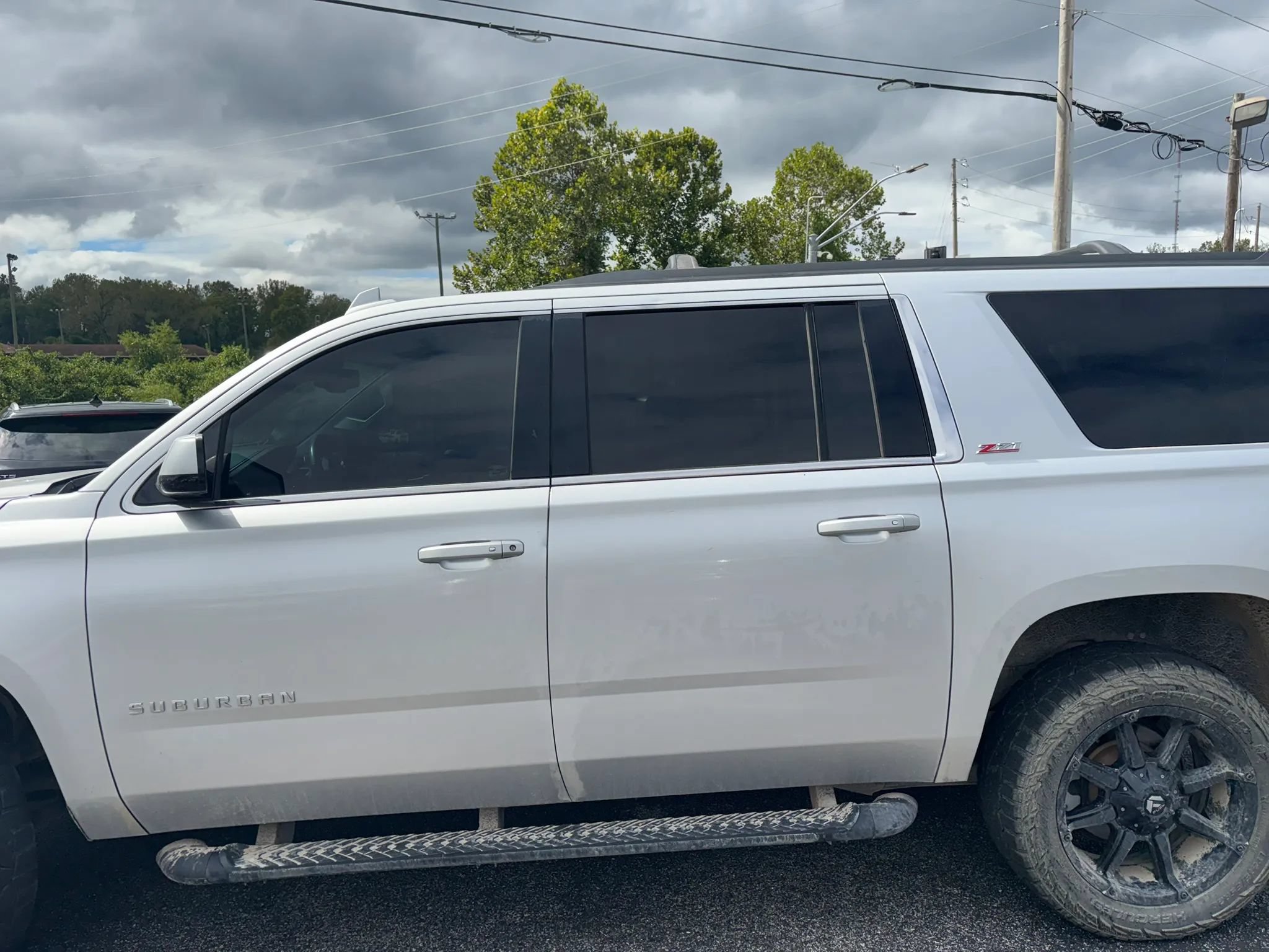 Used 2019 Chevrolet Suburban LT AWD/4WD image 4