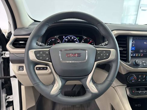 Used 2023 GMC Acadia Denali w/ Denali Technology Package FWD image 21