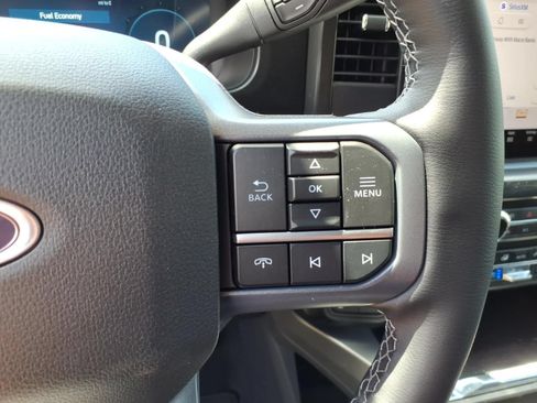 New 2026 Ford F250 Lariat w/ Black Appearance Package AWD/4WD image 24