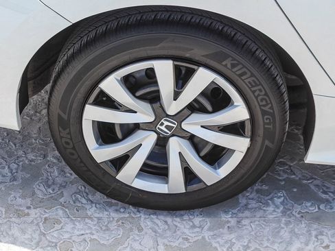 Certified 2024 Honda Civic LX image 9