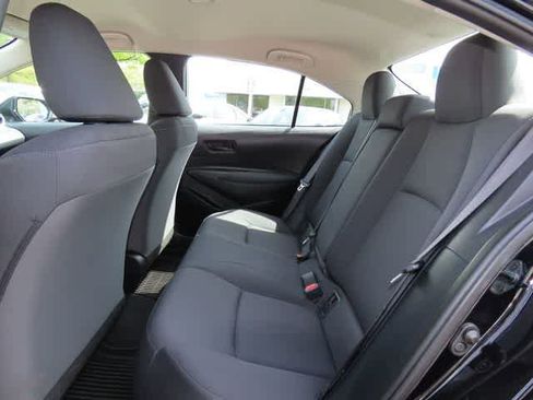 Used 2023 Toyota Corolla LE FWD image 13