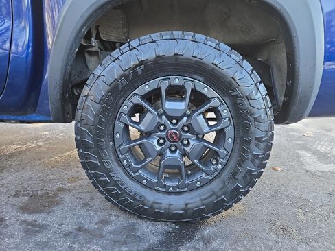 Used 2022 Nissan Frontier PRO-4X w/ Pro-4X Premium Package image 10