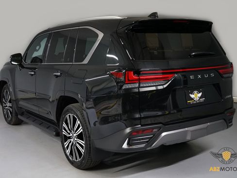 Used 2026 Lexus LX 600 4WD w/ Luxury Package image 6