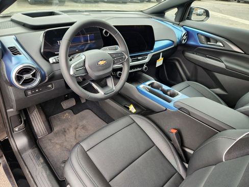 New 2026 Chevrolet Equinox EV LT w/ Convenience Package II image 24