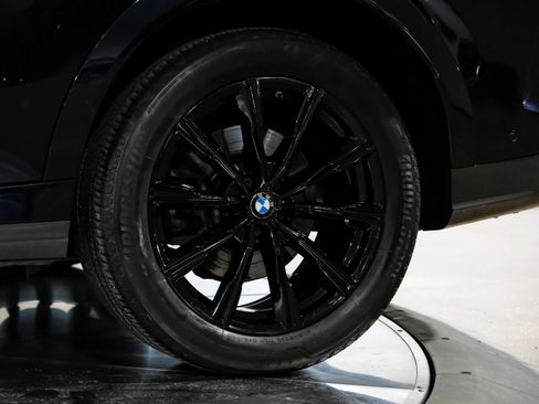 Used 2025 BMW X6 xDrive40i w/ Climate Comfort Package image 62
