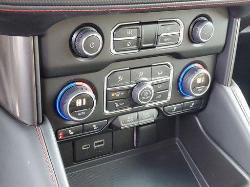 Used 2022 Chevrolet Tahoe RST w/ Luxury Package image 20