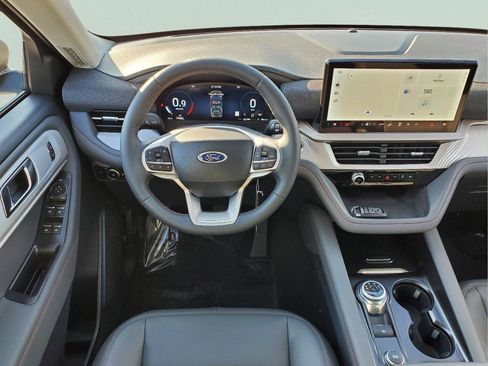 New 2025 Ford Explorer Active w/ Active Comfort Package image 20