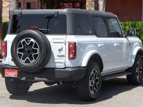Used 2024 Ford Bronco Outer Banks AWD/4WD image 10