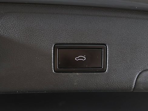 Used 2020 Volkswagen Atlas Cross Sport SEL Premium R-Line image 26