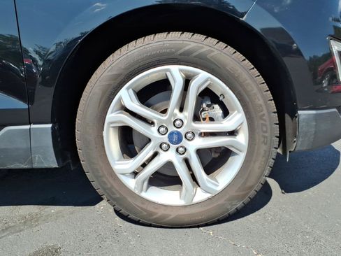 Used 2018 Ford Edge Titanium AWD/4WD image 9