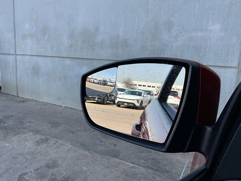 Used 2018 Ford Focus SE image 17