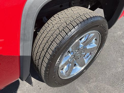 Used 2017 GMC Sierra 1500 SLT w/ Suspension Package, Off-Road image 31