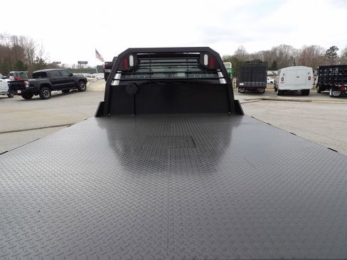 Used 2022 Ford F550 4x4 Crew Cab Super Duty w/ Power Equipment Group image 49