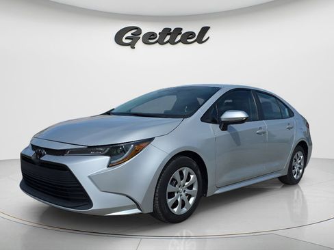 Used 2024 Toyota Corolla LE FWD image 1