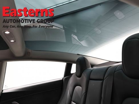 Used 2023 Tesla Model 3 Standard Range image 32