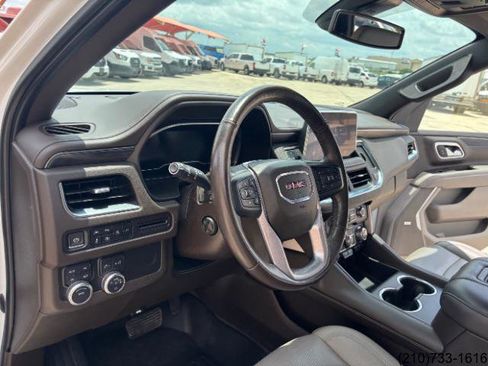 Used 2022 GMC Yukon XL SLT w/ SLT Premium Package AWD/4WD image 19