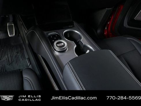 Certified 2026 Cadillac Vistiq Sport w/ LPO, Floor Liner Package image 15