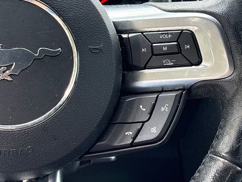 Used 2017 Ford Mustang Premium image 21