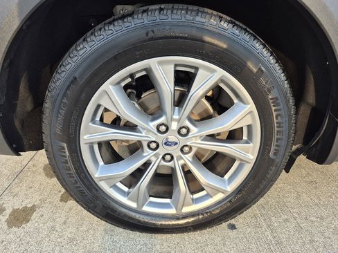 Certified 2023 Ford Explorer XLT w/ Equipment Group 202A image 7